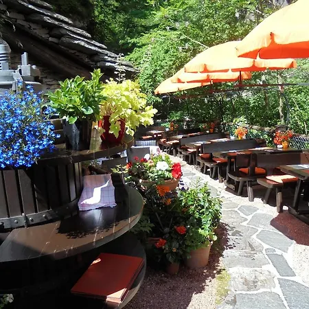 Grotto Du Rii Bed & Breakfast *